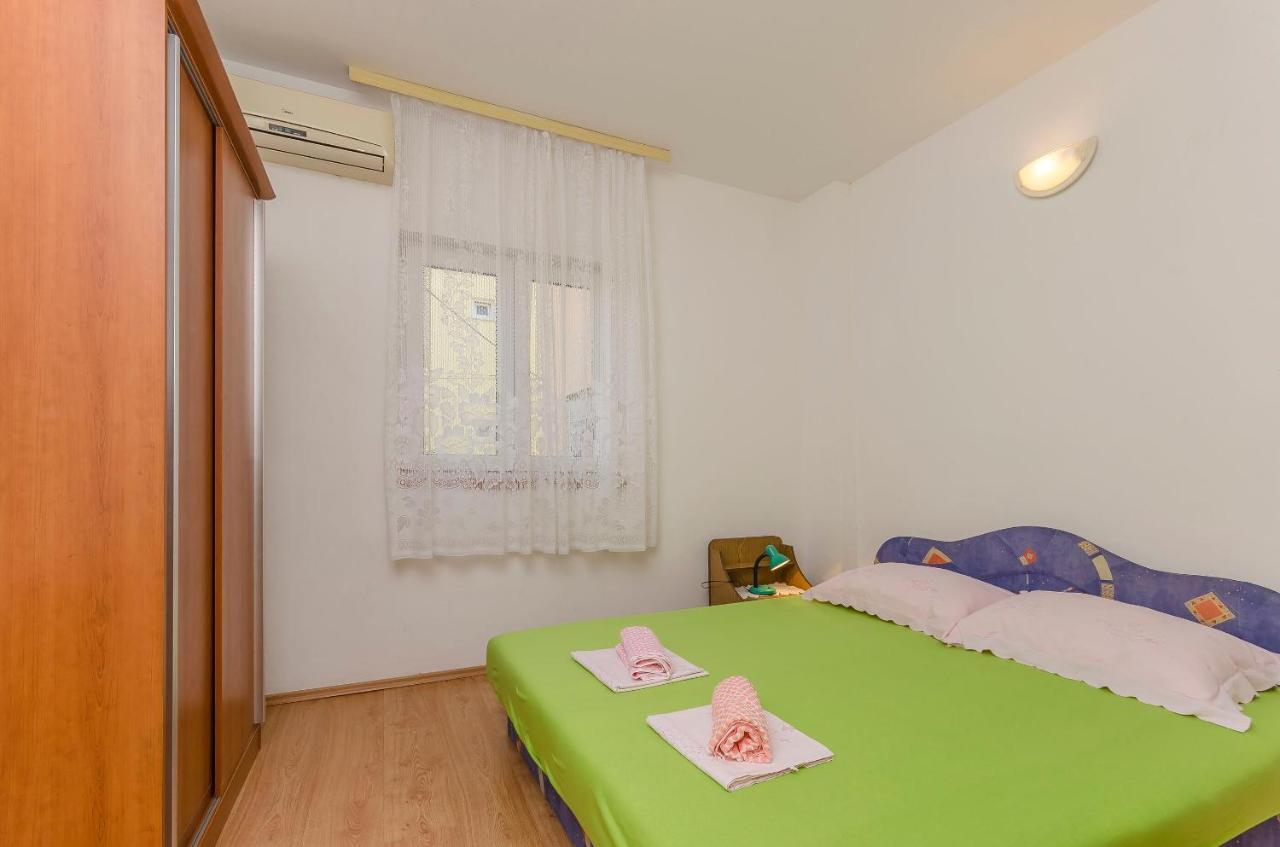 Apartment Mira I *