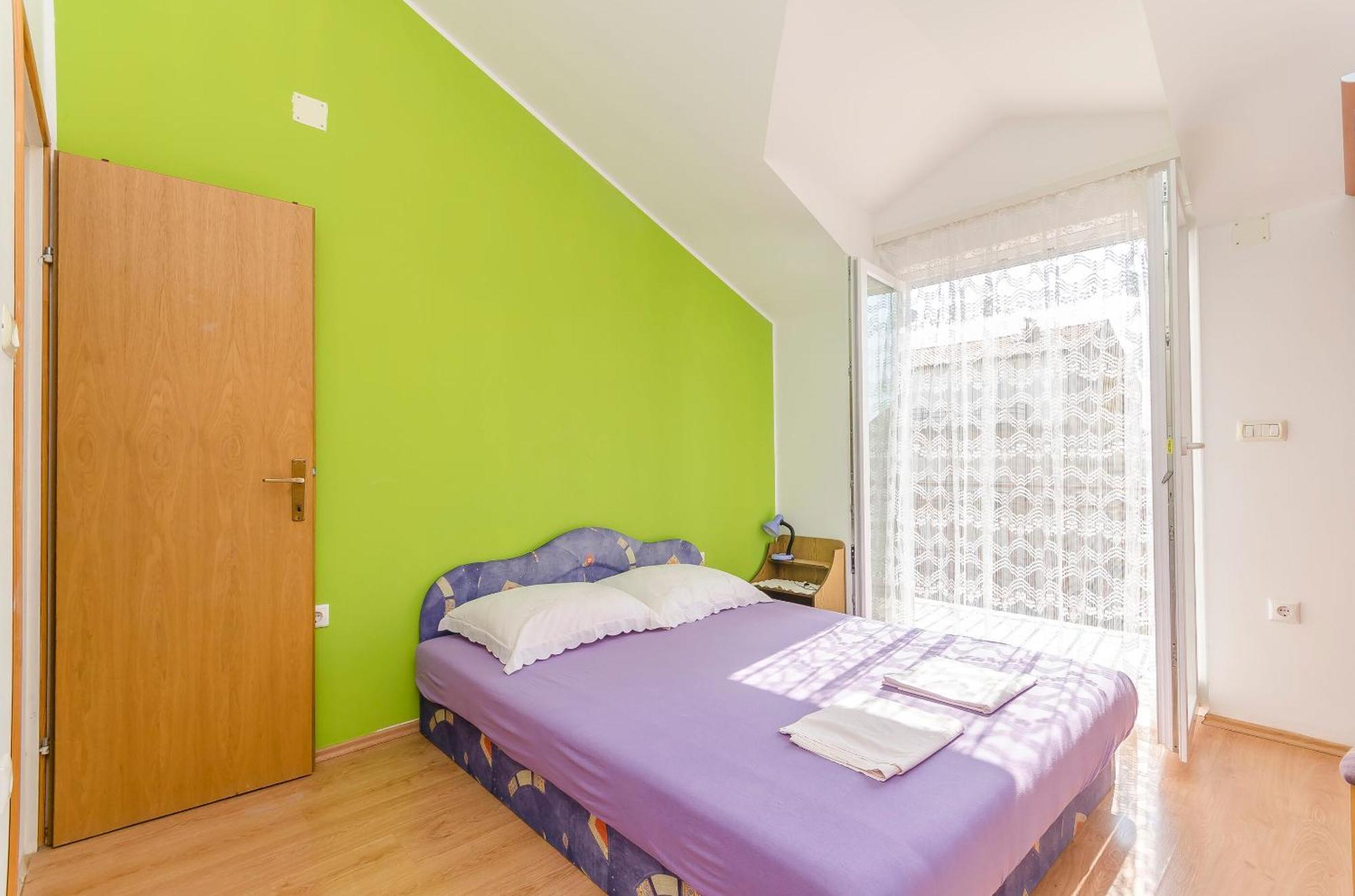 Mira I Apartment