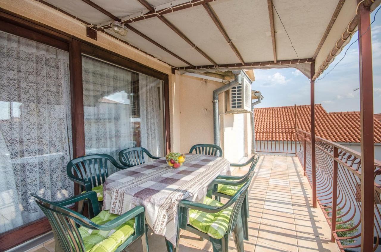 Apartment Mira I *