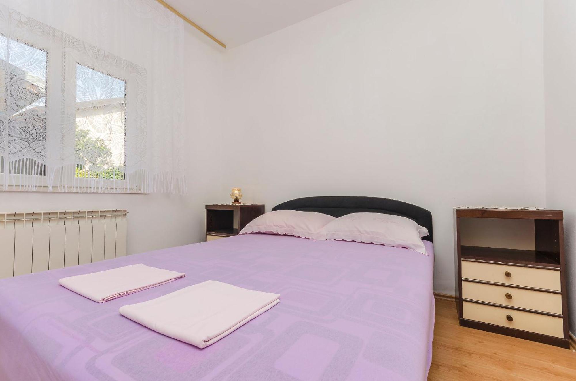 Apartment Mira I