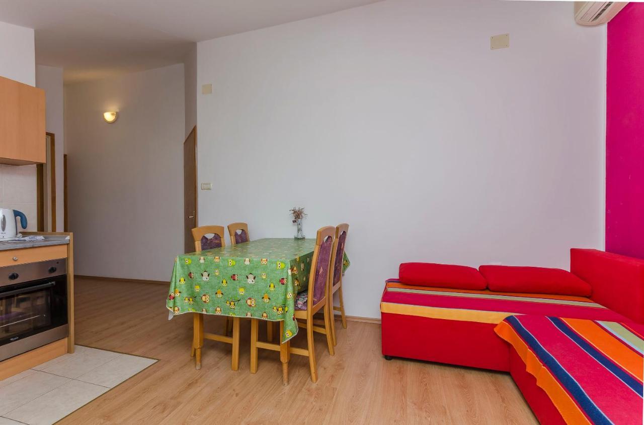 Apartment Mira I *
