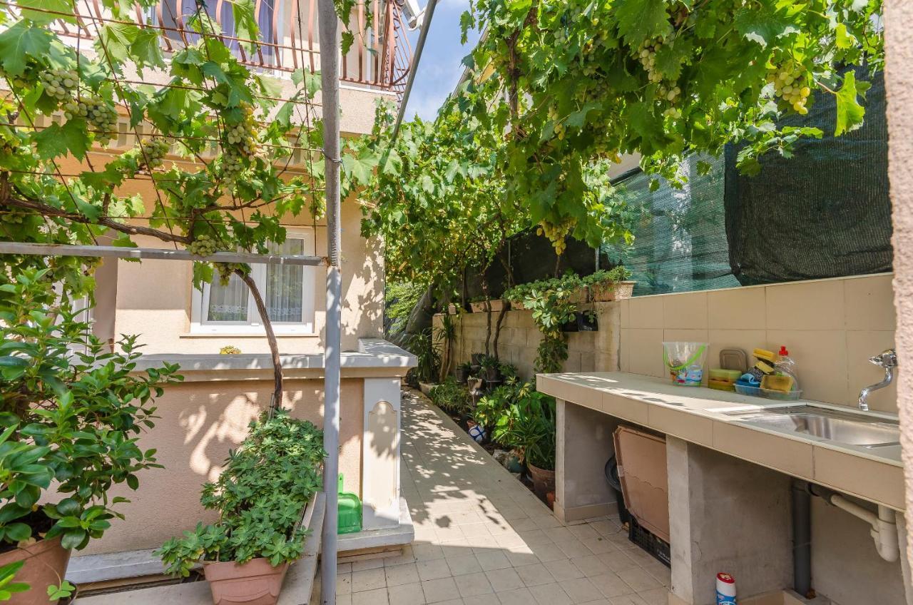 Apartment Mira I *
